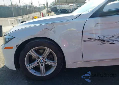 2013 BMW 328 z USA, uszkodzony, nr VIN WBA3A5C53DF603779